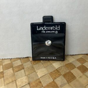 Lindenwold Fine Jewelers loose CZ with certificate